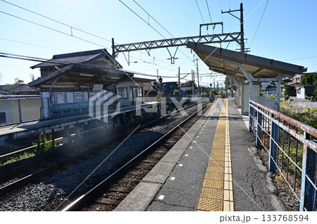 東赤坂駅（ひがしあかさかえき）養老鉄道のプラットホーム 133768594