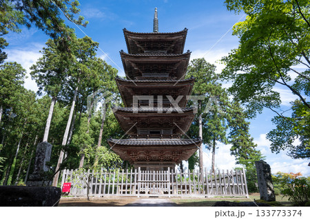 佐渡島　妙宣寺　五重塔 133773374