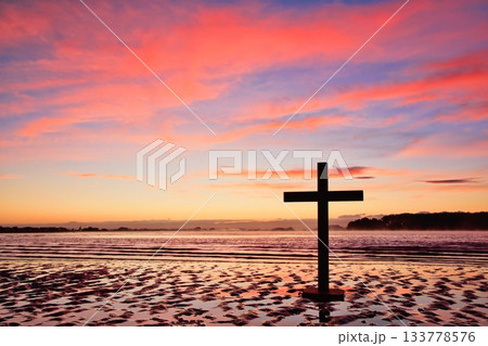 Dark Cross Texture Wetland Sunrise Dark Cross Texture Wetland Sunrise 133778576