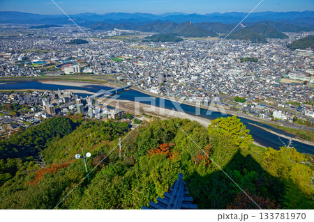 岐阜城より長良川方面の街並みを望む 133781970