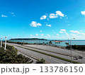 海の見える道・沖縄・海中道路 133786150