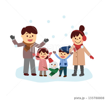 雪ダルマを作って遊ぶ家族 雪ダルマを作って遊ぶ家族 133788808