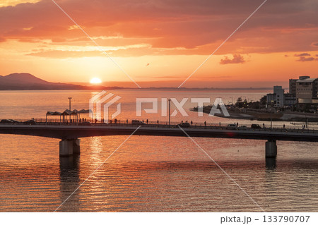 宍道湖の夕日 133790707