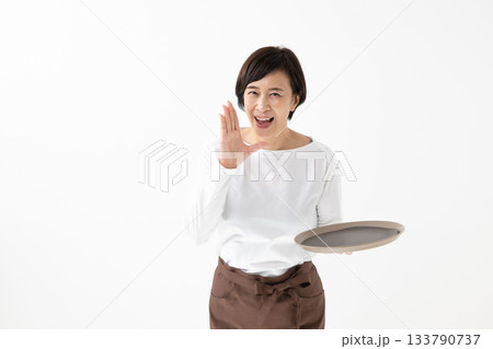 働く女性 おぼん エプロン 働く女性 おぼん エプロン 133790737