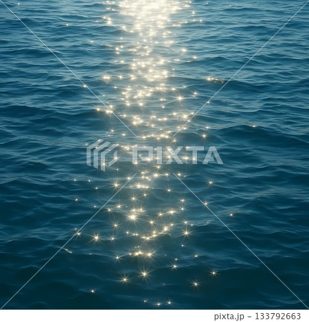 水面に反射する太陽 133792663