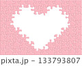 ジグソーパズルハートフレーム・ピンク 133793807