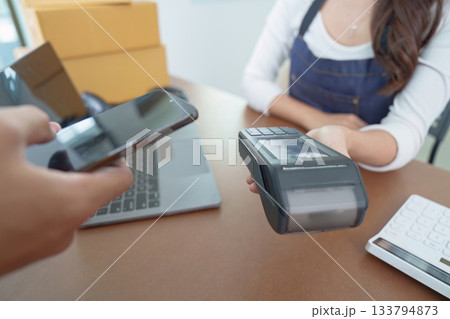 Small Business Payment Process with Smartphone and Card Reader Small Business Payment Process with Smartphone and Card Reader 133794873