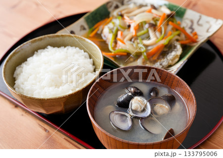 カレイの甘酢あんかけ 133795006