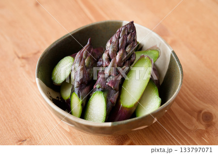 紫アスパラガスの酢漬け 133797071