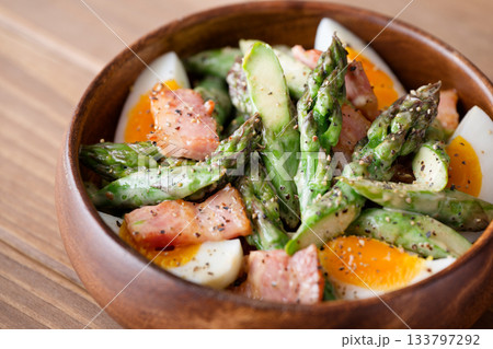 アスパラと卵のマヨサラダ アスパラと卵のマヨサラダ 133797292