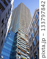 豊島区役所と都市風景 133797842
