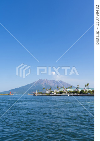 桜島フェリーターミナルから見る桜島 桜島フェリーターミナルから見る桜島 133799482