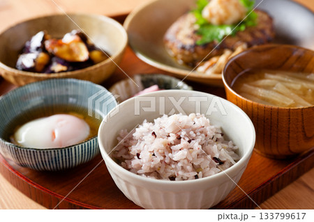 五穀米定食 133799617