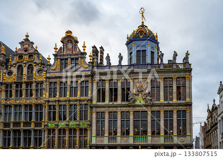 Grand-Place Brussels - Le Roi d'Espagne Guildhall Facade Grand-Place Brussels - Le Roi d'Espagne Guildhall Facade 133807515