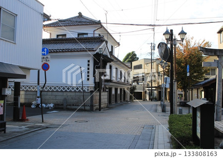 福島県飯坂温泉の街並み　蔵造りの温泉宿 133808163