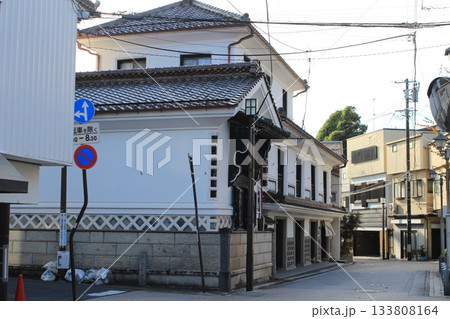 福島県飯坂温泉の街並み　蔵造りの温泉宿 133808164