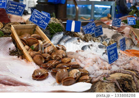 Fresh Seafood Display at Borough Market, London, UK 133808208
