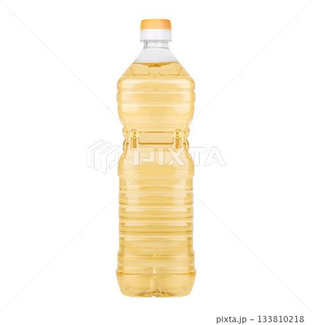 liter bottle of vegetable oil isolated 133810218