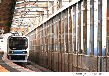 JR埼京線を走る臨海線の電車 JR埼京線を走る臨海線の電車 133810556
