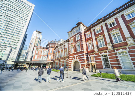 東京駅・丸の内口の都市風景【東京都・千代田区】 133811437