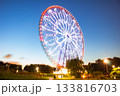 夕暮れに染まる観覧車 133816703