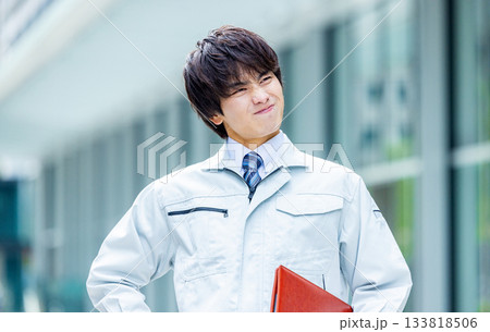 若いエンジニア 133818506