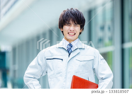 若いエンジニア 133818507