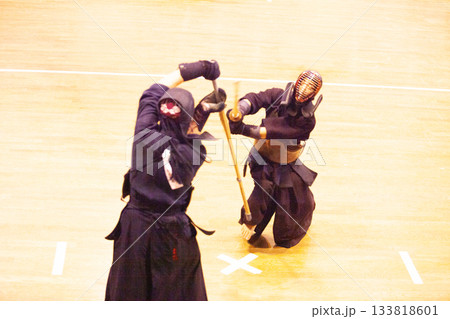 武道である剣道の試合 武道である剣道の試合 133818601