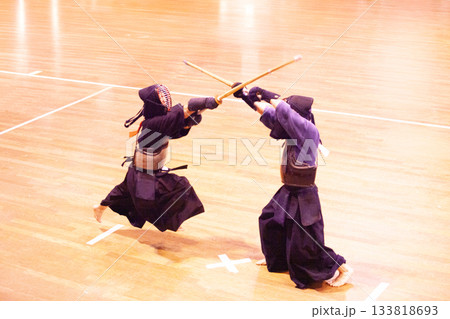 武道である剣道の試合 133818693