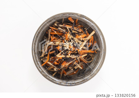 ひじき煮（ごぼう　にんじん　ひじき） 133820156