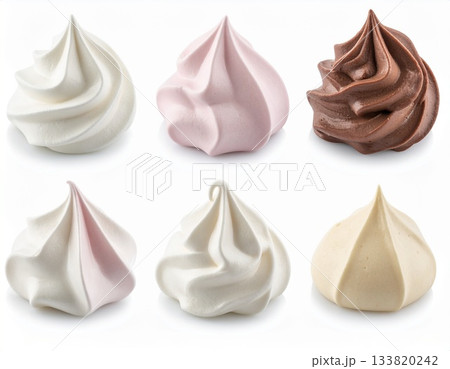ホイップクリームの素材　生クリーム　白背景　食品サンプル 133820242
