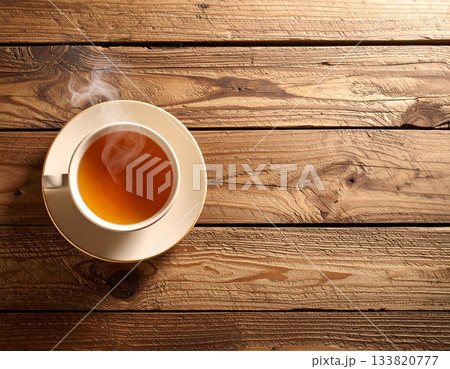 温かい紅茶　ホットティー　ティータイム　秋　冬　湯気　ほっと一息	 133820777