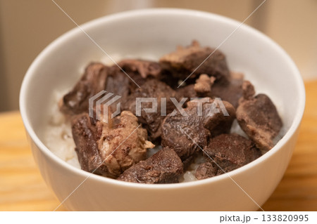 メバチマグロの角煮丼のイメージ 133820995