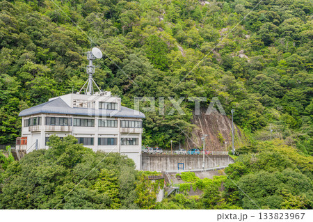 新城市の宇連ダムの風景(愛知県) 新城市の宇連ダムの風景(愛知県) 133823967