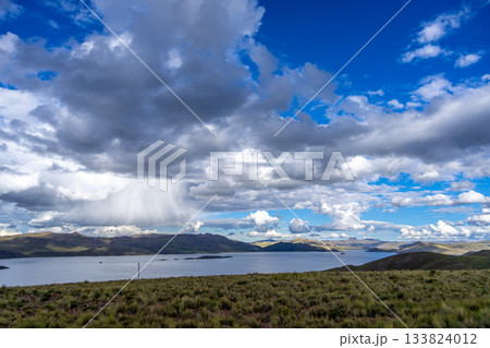 Storm clouds over Lake Lagunillas in the Peruvian highlands 133824012