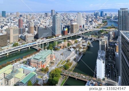 大阪中之島の秋の風景 133824547