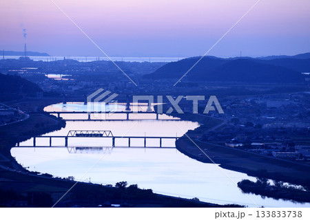 加古川線を走る103系3550番台普通電車2両 133833738