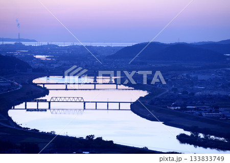 加古川線を走る103系3550番台普通電車2両 133833749