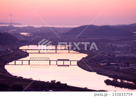 加古川線を走る103系3550番台普通電車2両 133833754