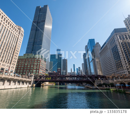 Randolph Street Bridge and business district skyscrapers Randolph Street Bridge and business district skyscrapers 133835178