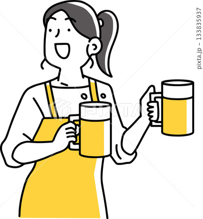 生ビールを運ぶ女性店員 133835937