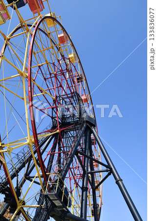 遊園地の観覧車 遊園地の観覧車 133836077