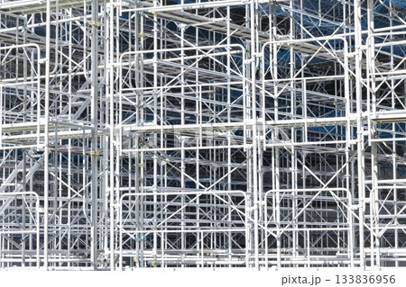 建設現場の足場 建設現場の足場 133836956