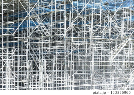 建設現場の足場 建設現場の足場 133836960