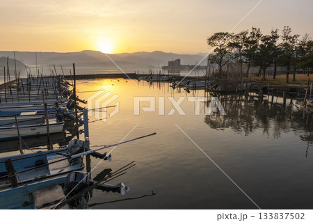東郷池の夜明け 133837502