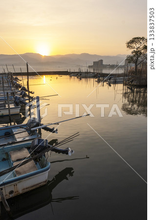 東郷池の夜明け 東郷池の夜明け 133837503