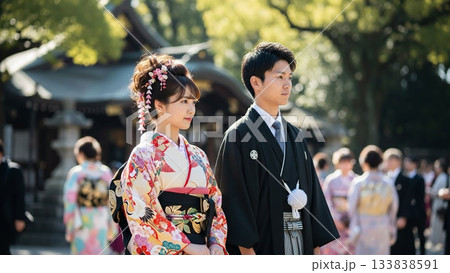 凛と華やぐ、晴れ姿のふたり 133838591