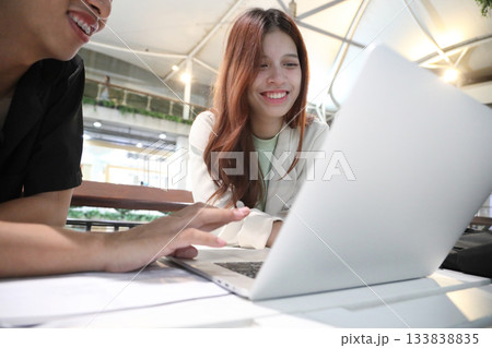 Work Presenting Work Presenting 133838835