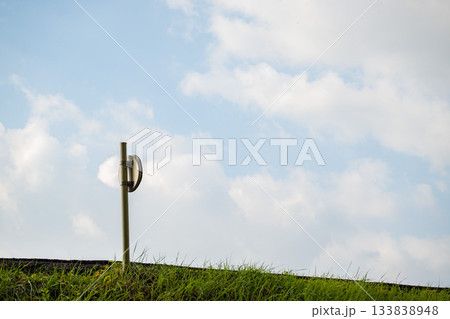 「岡山県」（11月）【公園】　紅葉で赤く染まる公園　紅葉狩り 133838948