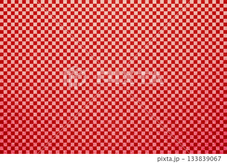 赤色の布生地に白色の市松模様のグラデーションがある背景画像9 133839067